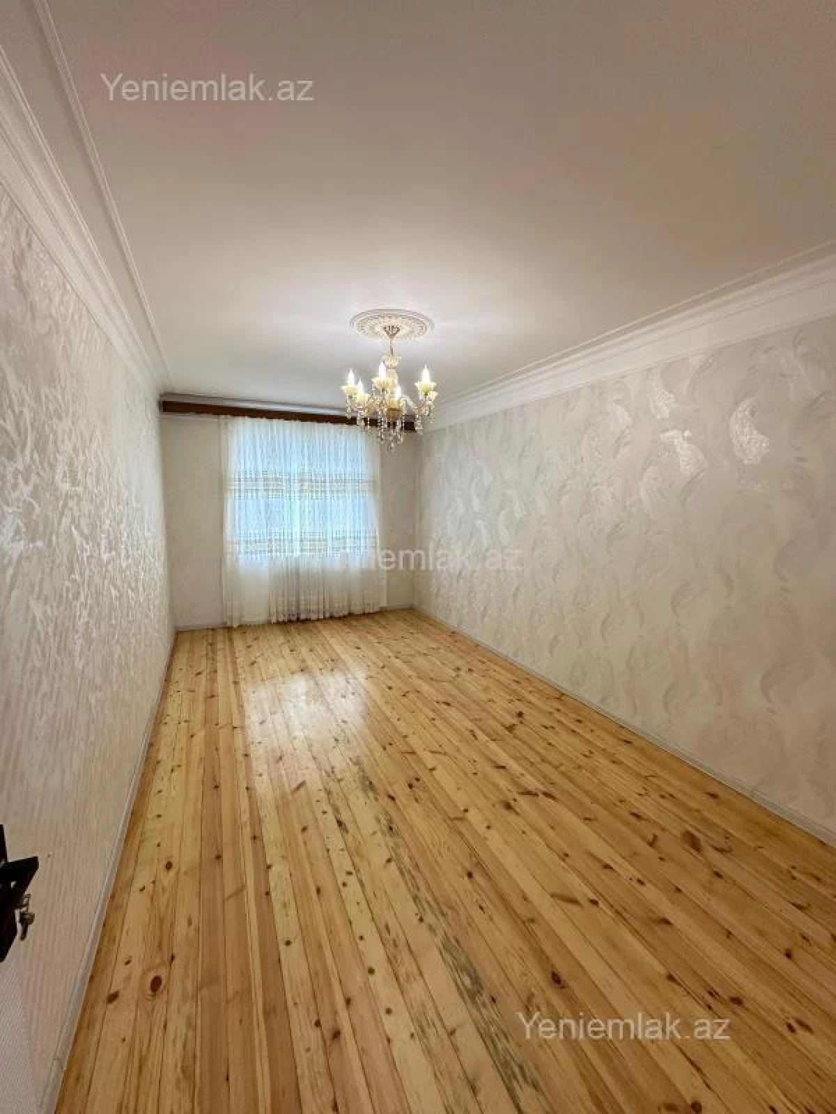 Satılır 1 otaqlı köhnə tikili 40 m²