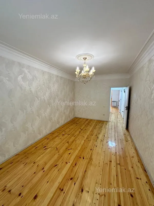 Satılır 1 otaqlı köhnə tikili 40 m²