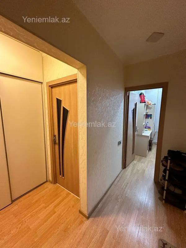 Satılır 2 otaqlı köhnə tikili 60 m²