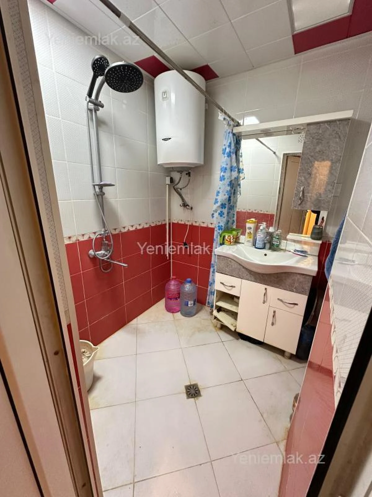 Satılır 2 otaqlı köhnə tikili 60 m²