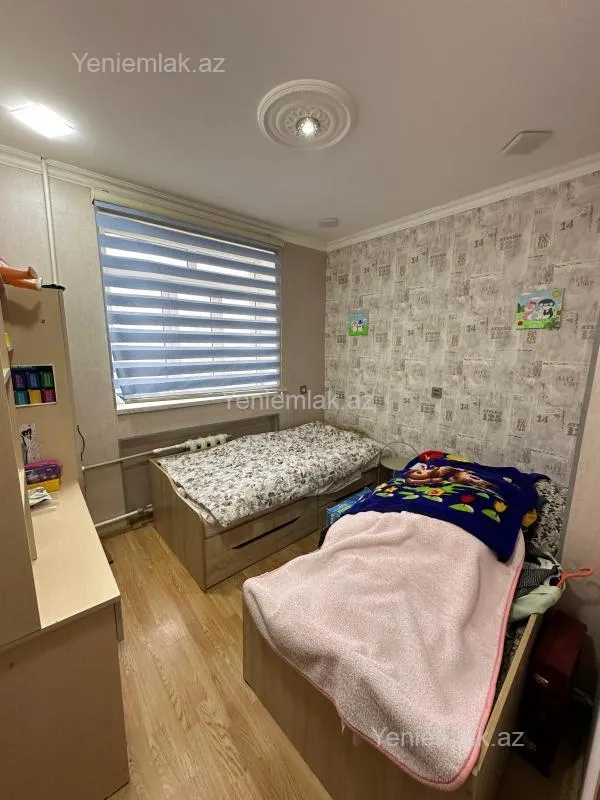Satılır 2 otaqlı köhnə tikili 60 m²