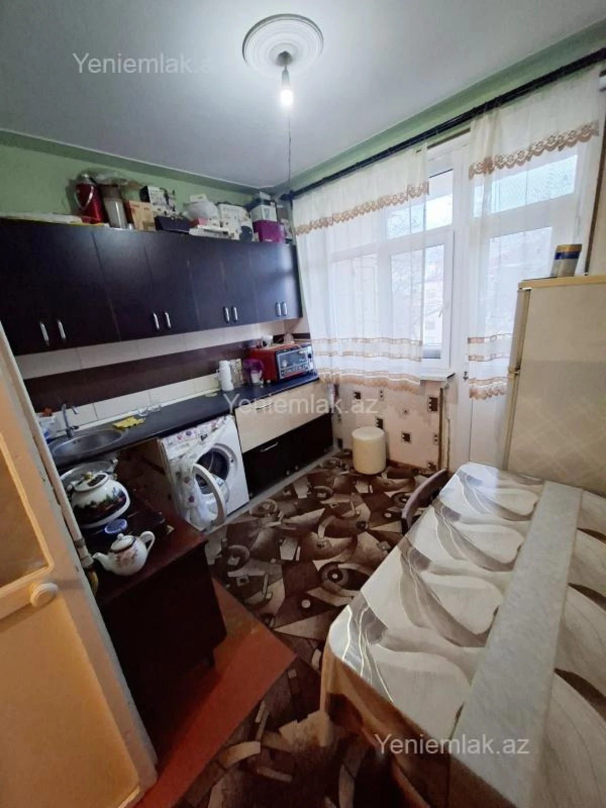 Satılır 3 otaqlı köhnə tikili 80 m²