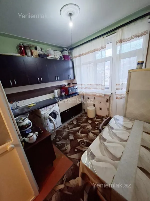 Satılır 3 otaqlı köhnə tikili 80 m²