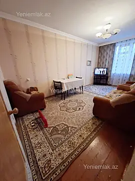 Satılır 3 otaqlı köhnə tikili 80 m²