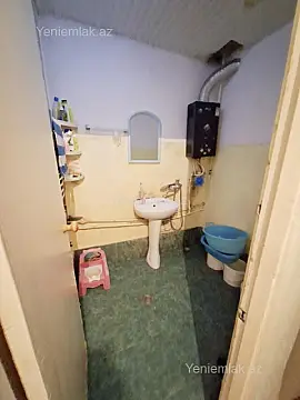 Satılır 3 otaqlı köhnə tikili 80 m²