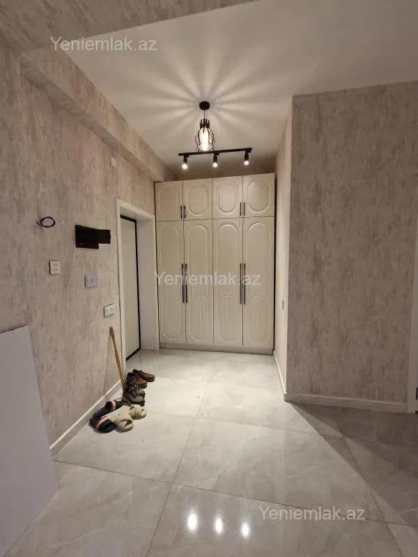 Satılır 3 otaqlı yeni tikili 107 m²