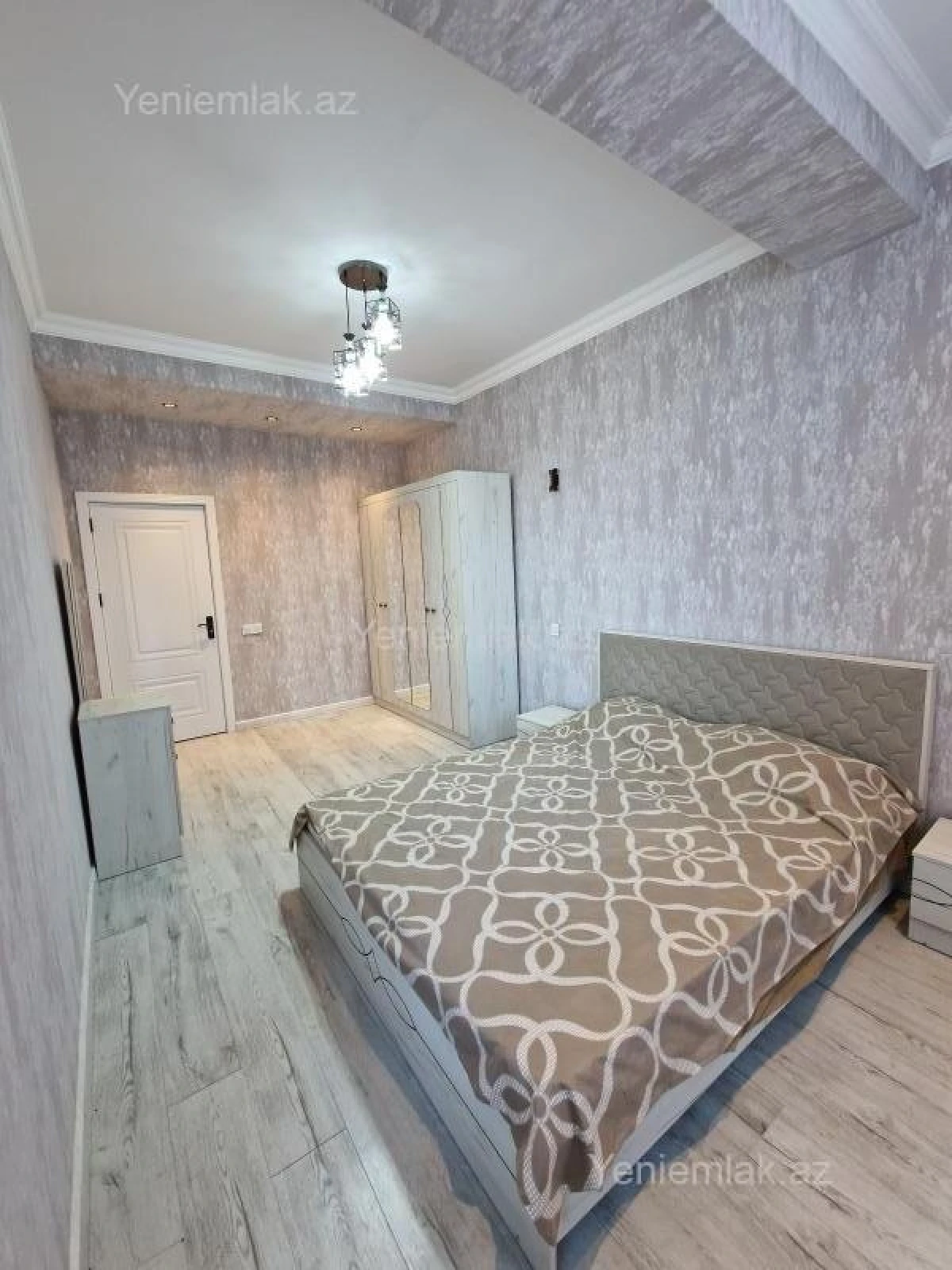 Satılır 3 otaqlı yeni tikili 107 m²