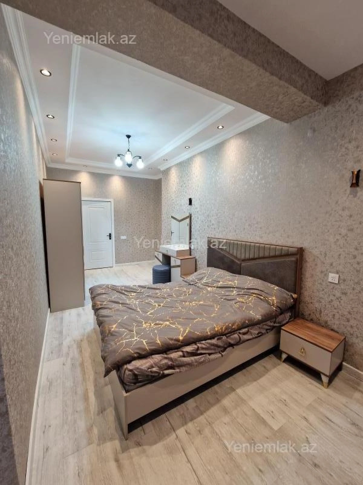 Satılır 3 otaqlı yeni tikili 107 m²
