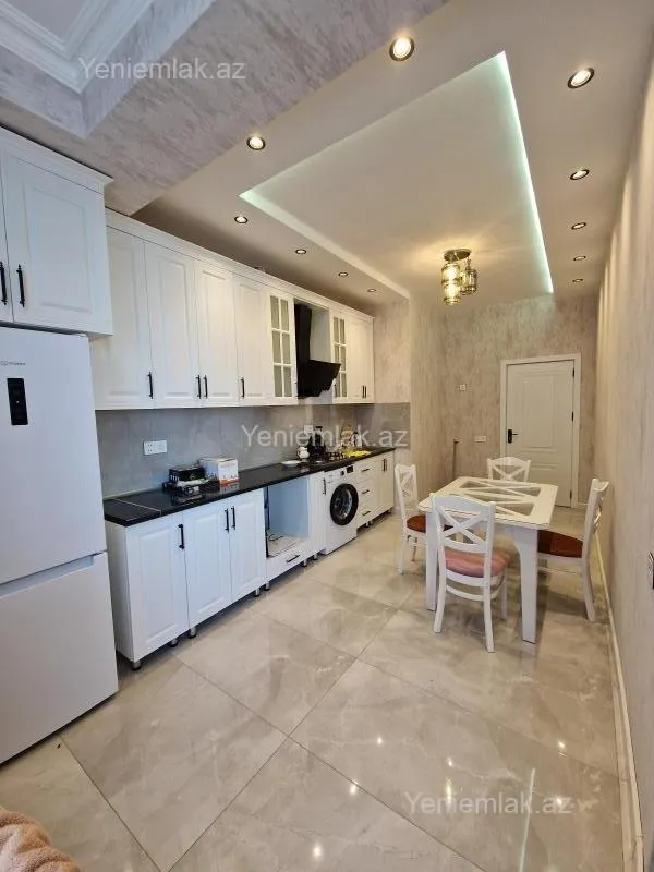 Satılır 3 otaqlı yeni tikili 107 m²