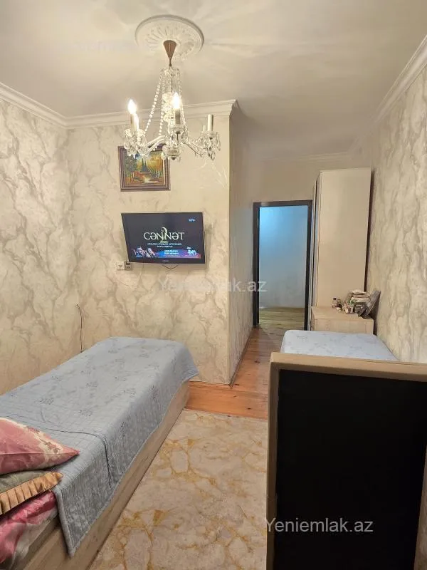 Satılır 1 otaqlı köhnə tikili 36 m²