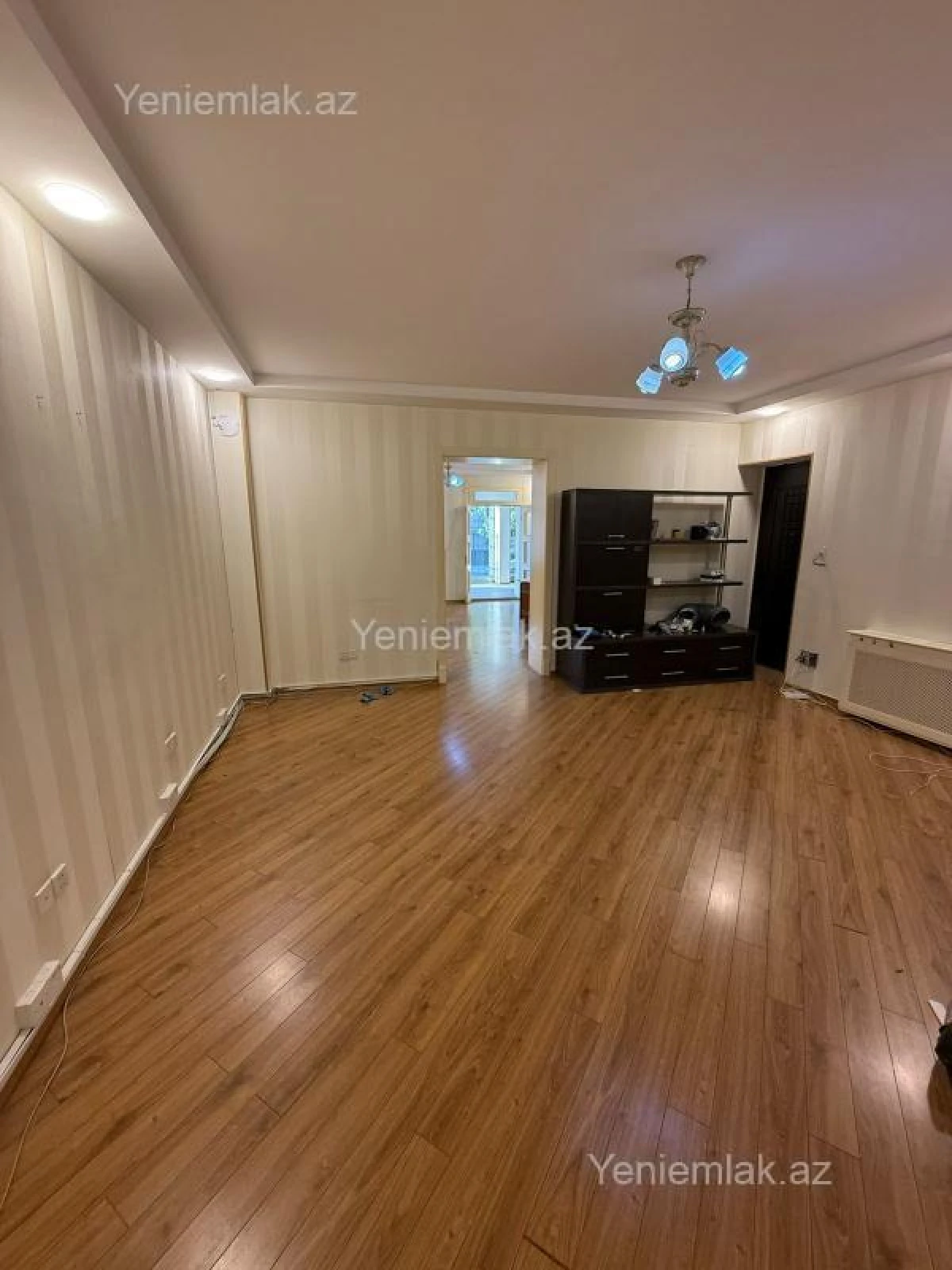 Satılır 1 otaqlı obyekt 143 m²