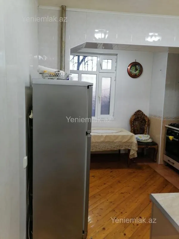 Satılır 3 otaqlı köhnə tikili 79.9 m²