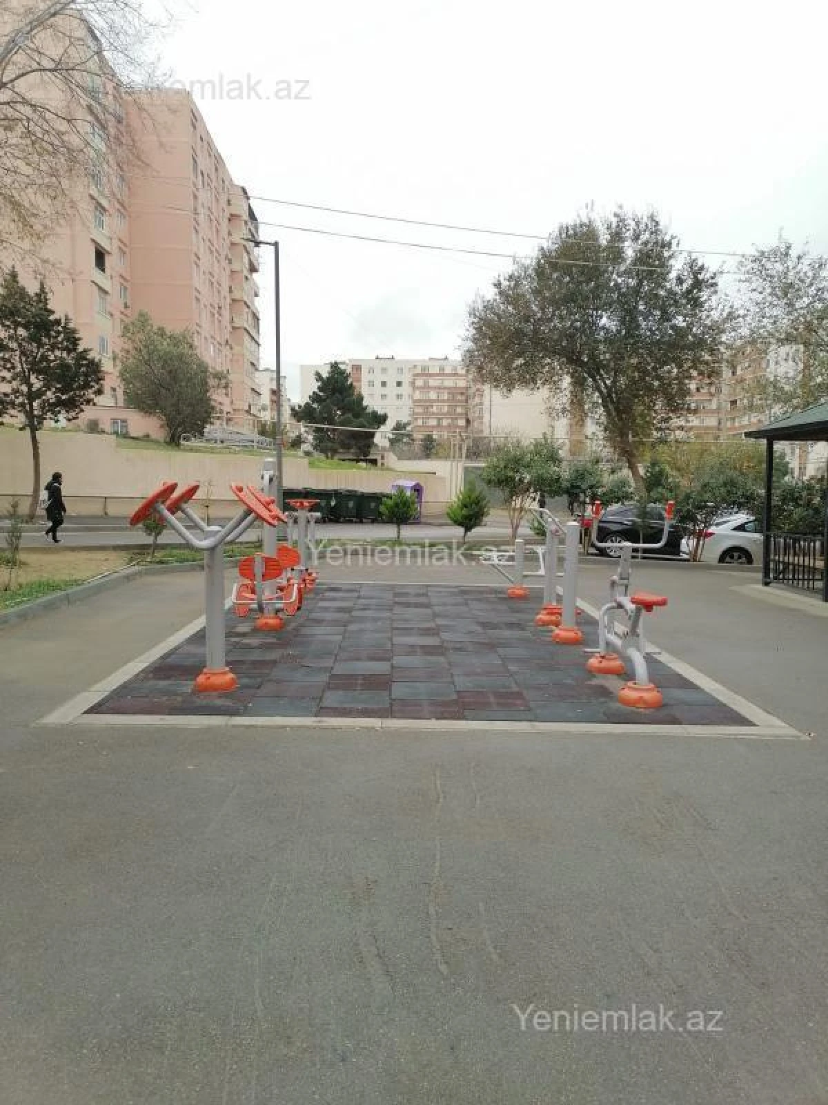 Satılır 3 otaqlı köhnə tikili 79.9 m²