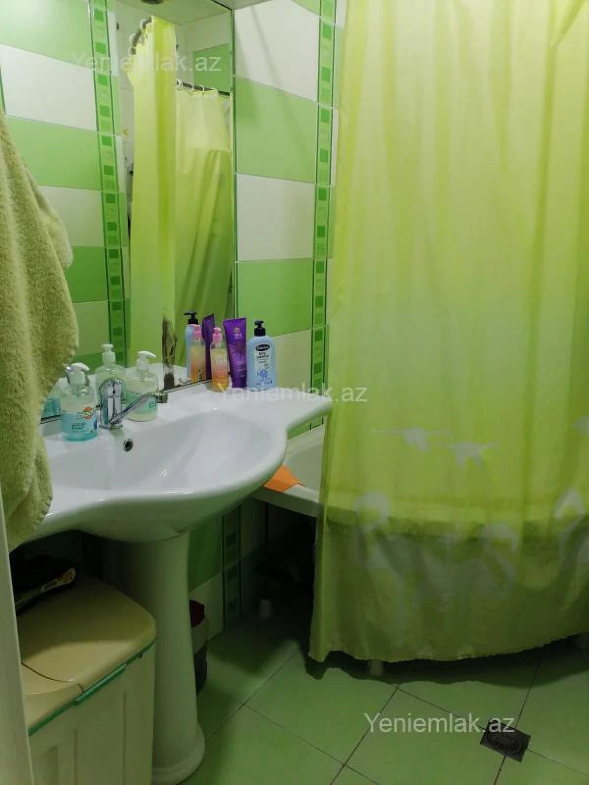 Satılır 3 otaqlı köhnə tikili 79.9 m²