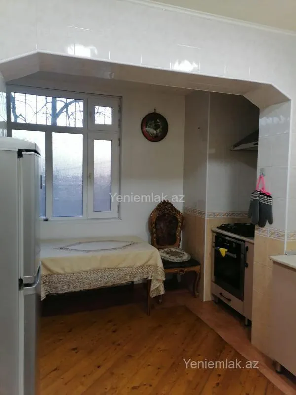 Satılır 3 otaqlı köhnə tikili 79.9 m²