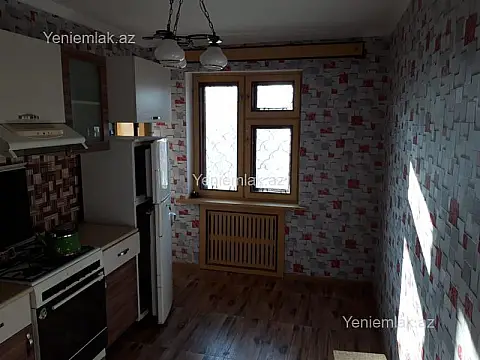 Satılır 3 otaqlı köhnə tikili 85 m²
