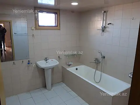 Satılır 3 otaqlı köhnə tikili 85 m²