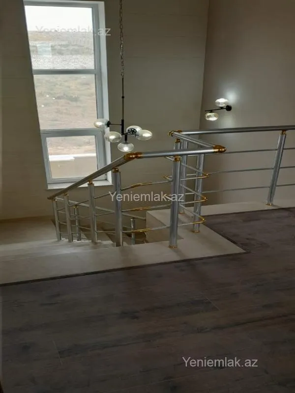 Satılır 6 otaqlı həyət evi 236 m²