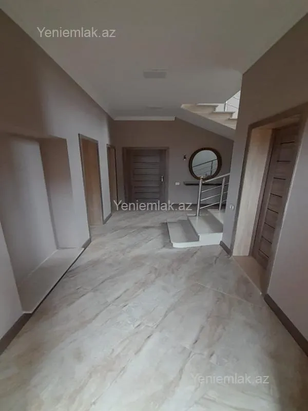 Satılır 6 otaqlı həyət evi 236 m²