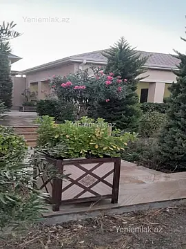 Satılır 6 otaqlı həyət evi 236 m²