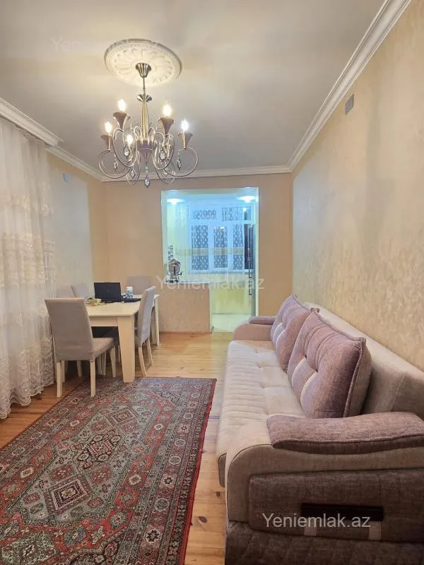 Satılır 1 otaqlı köhnə tikili 35 m²