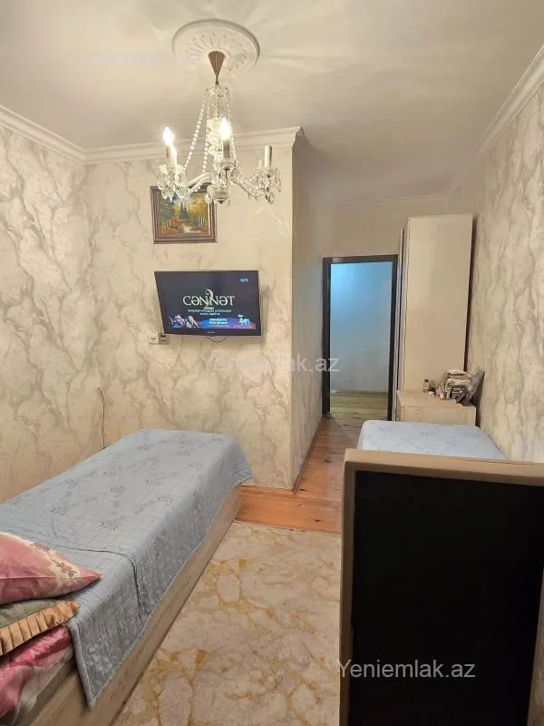 Satılır 1 otaqlı köhnə tikili 35 m²