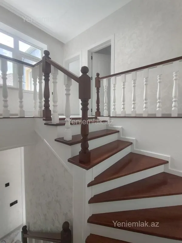 Satılır 4 otaqlı həyət evi 130 m²