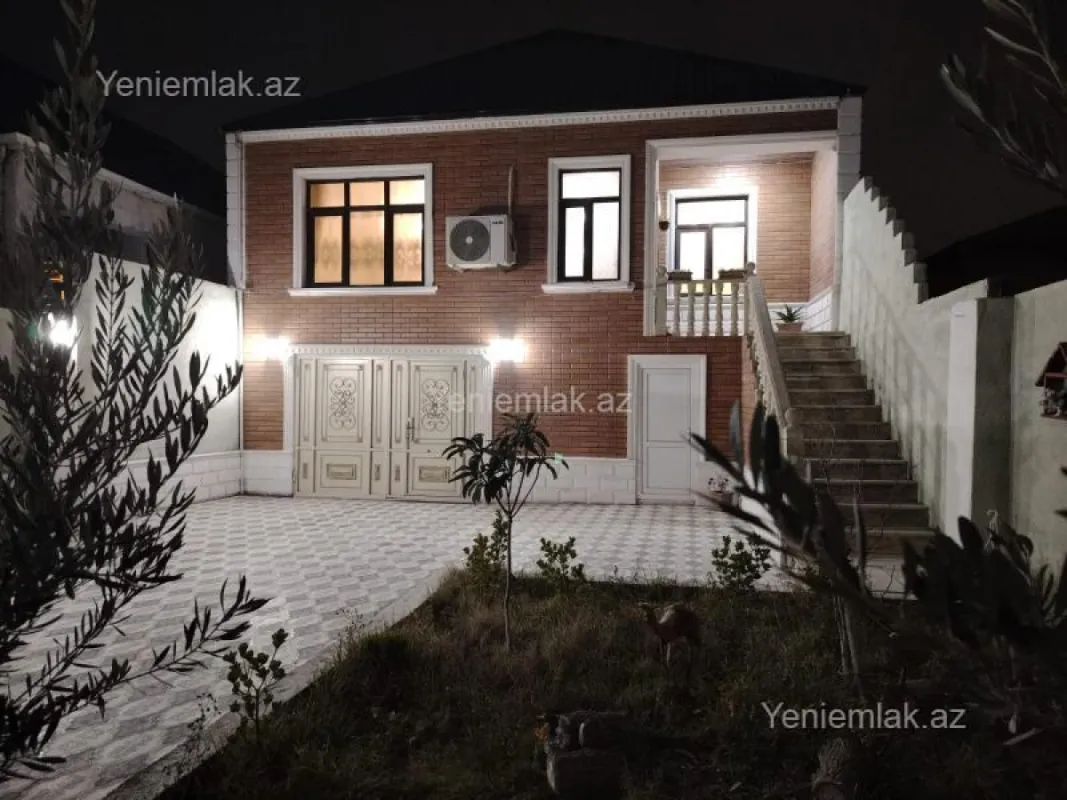 Satılır 4 otaqlı həyət evi 240 m²