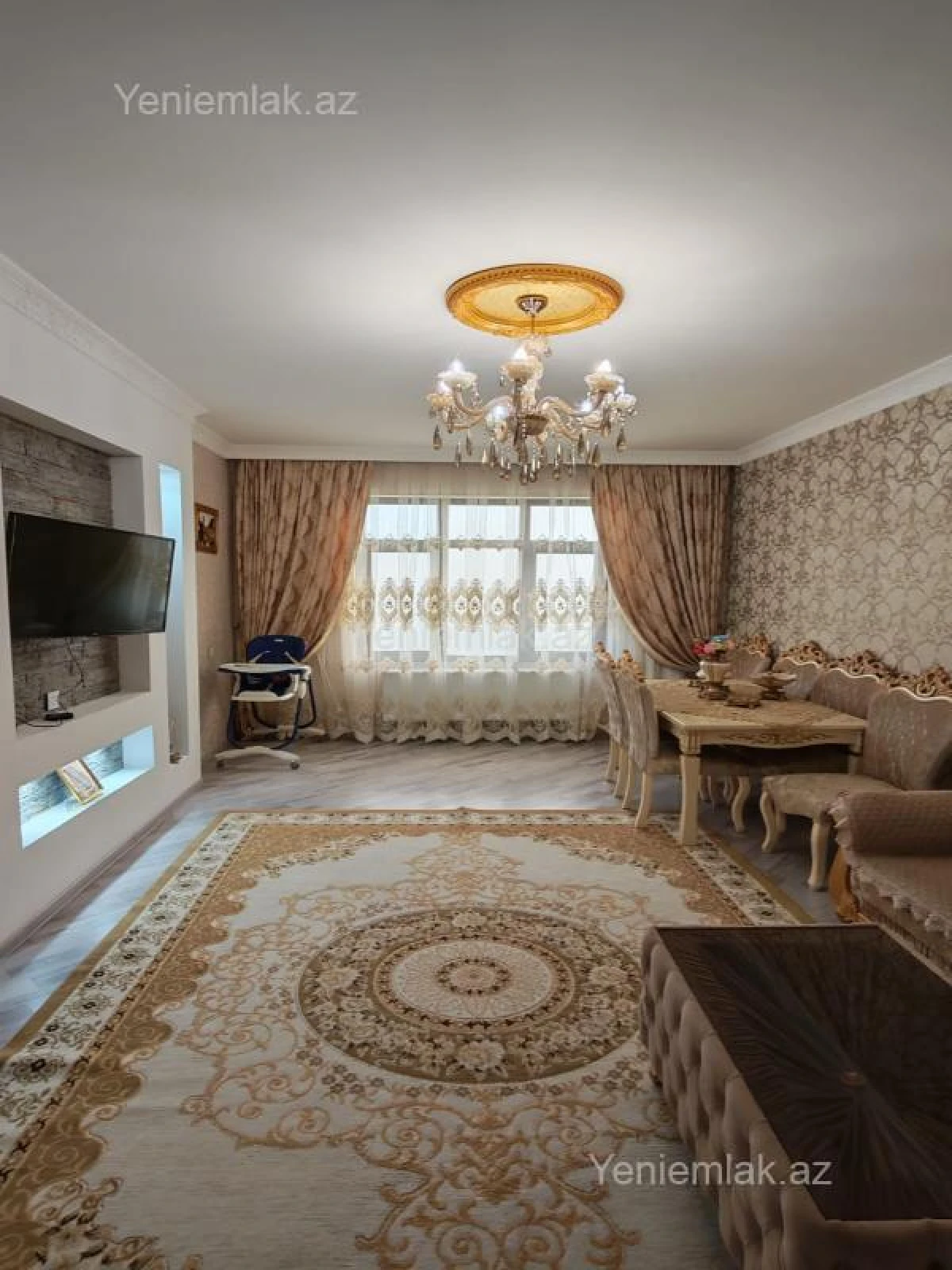 Satılır 4 otaqlı həyət evi 240 m²
