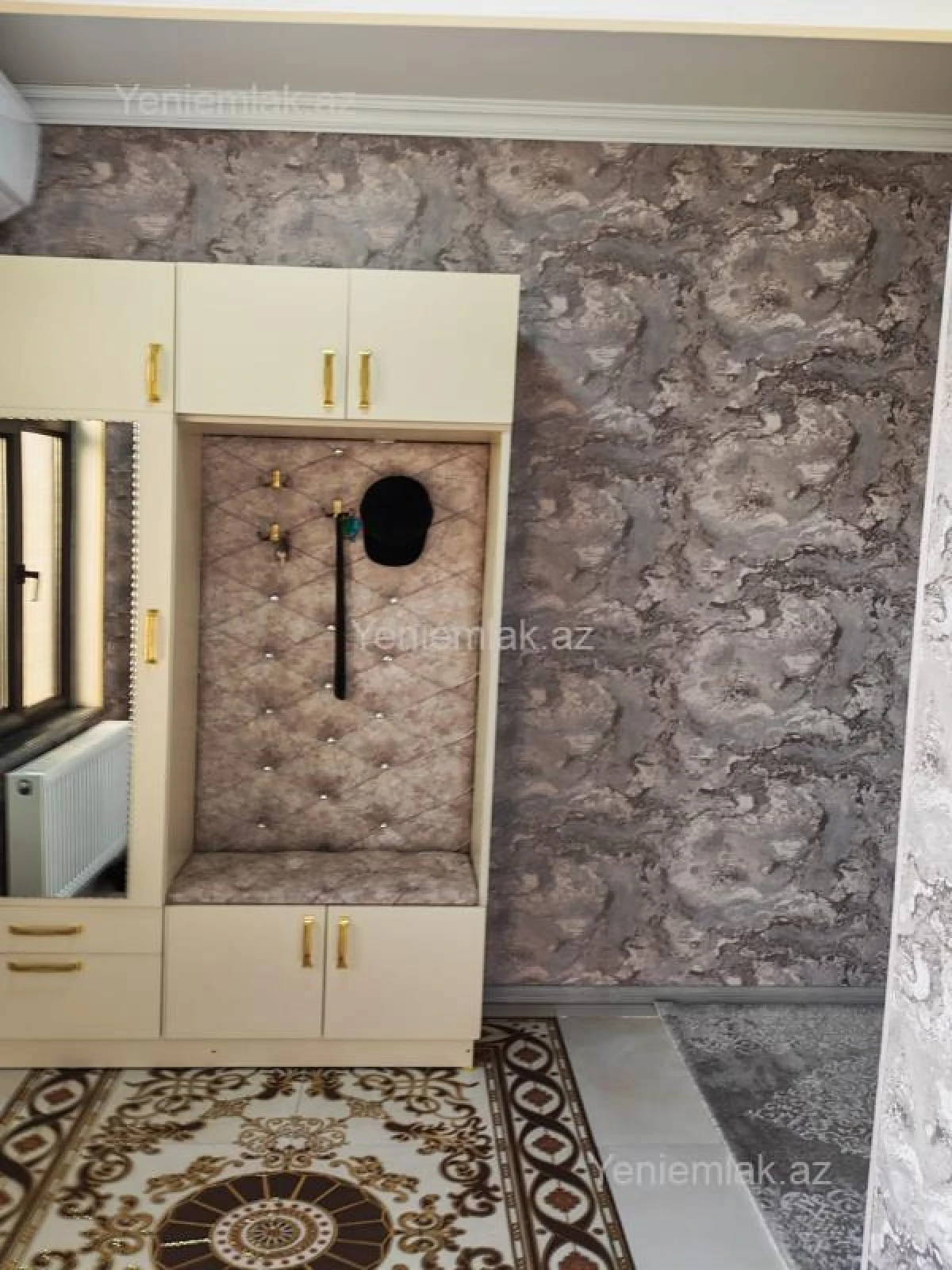 Satılır 4 otaqlı həyət evi 240 m²