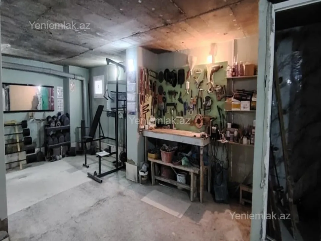 Satılır 4 otaqlı həyət evi 240 m²