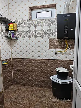 Satılır 4 otaqlı həyət evi 240 m²