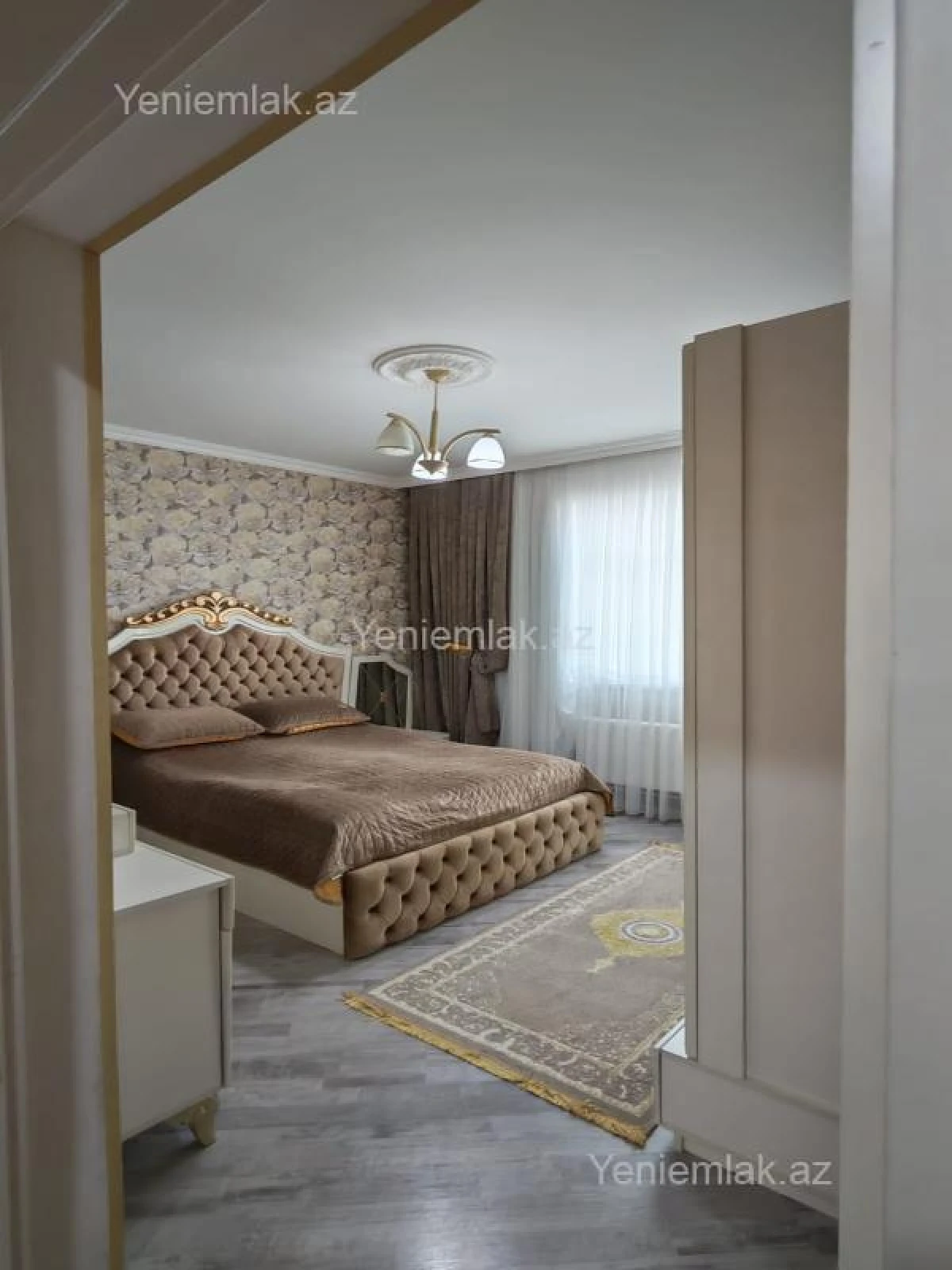 Satılır 4 otaqlı həyət evi 240 m²