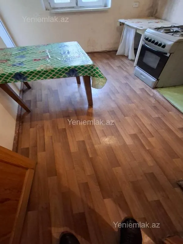 Satılır 2 otaqlı köhnə tikili 58 m²