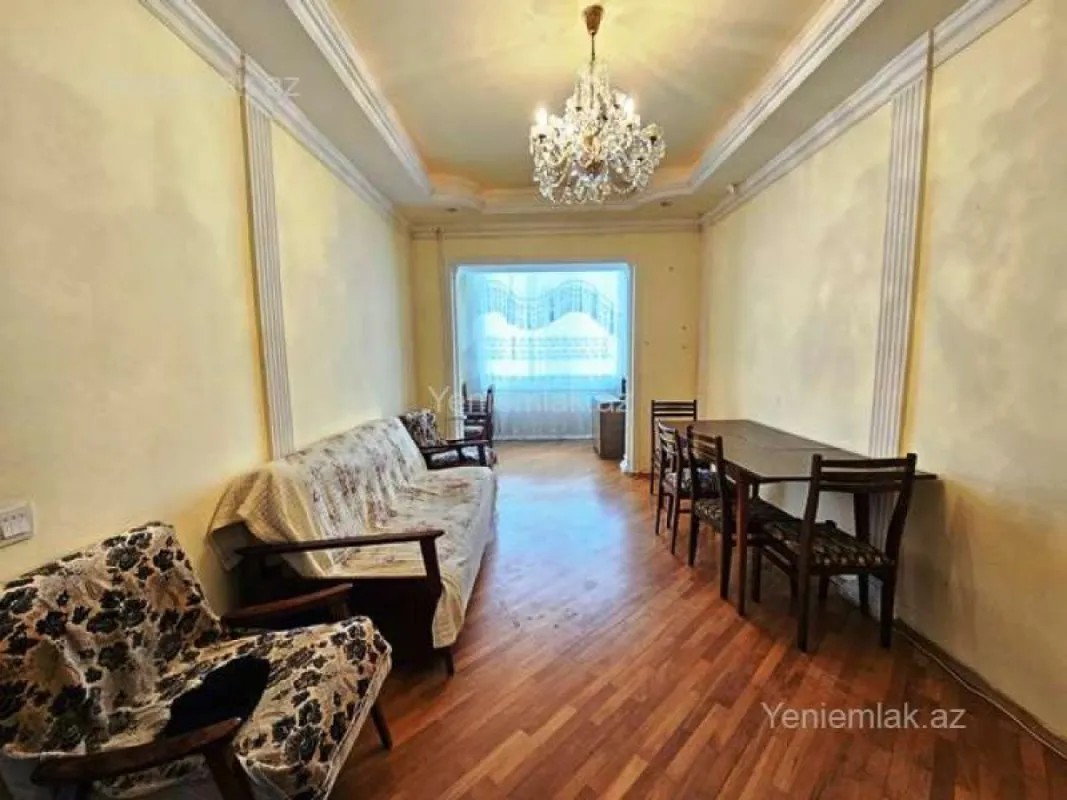 Satılır 3 otaqlı köhnə tikili 70 m²