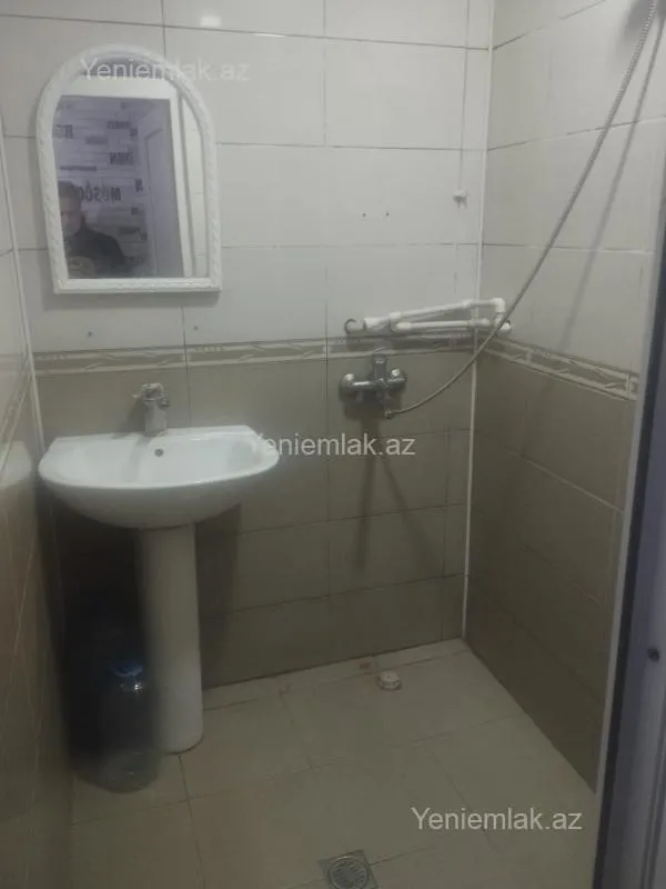 Satılır 2 otaqlı köhnə tikili 50 m²