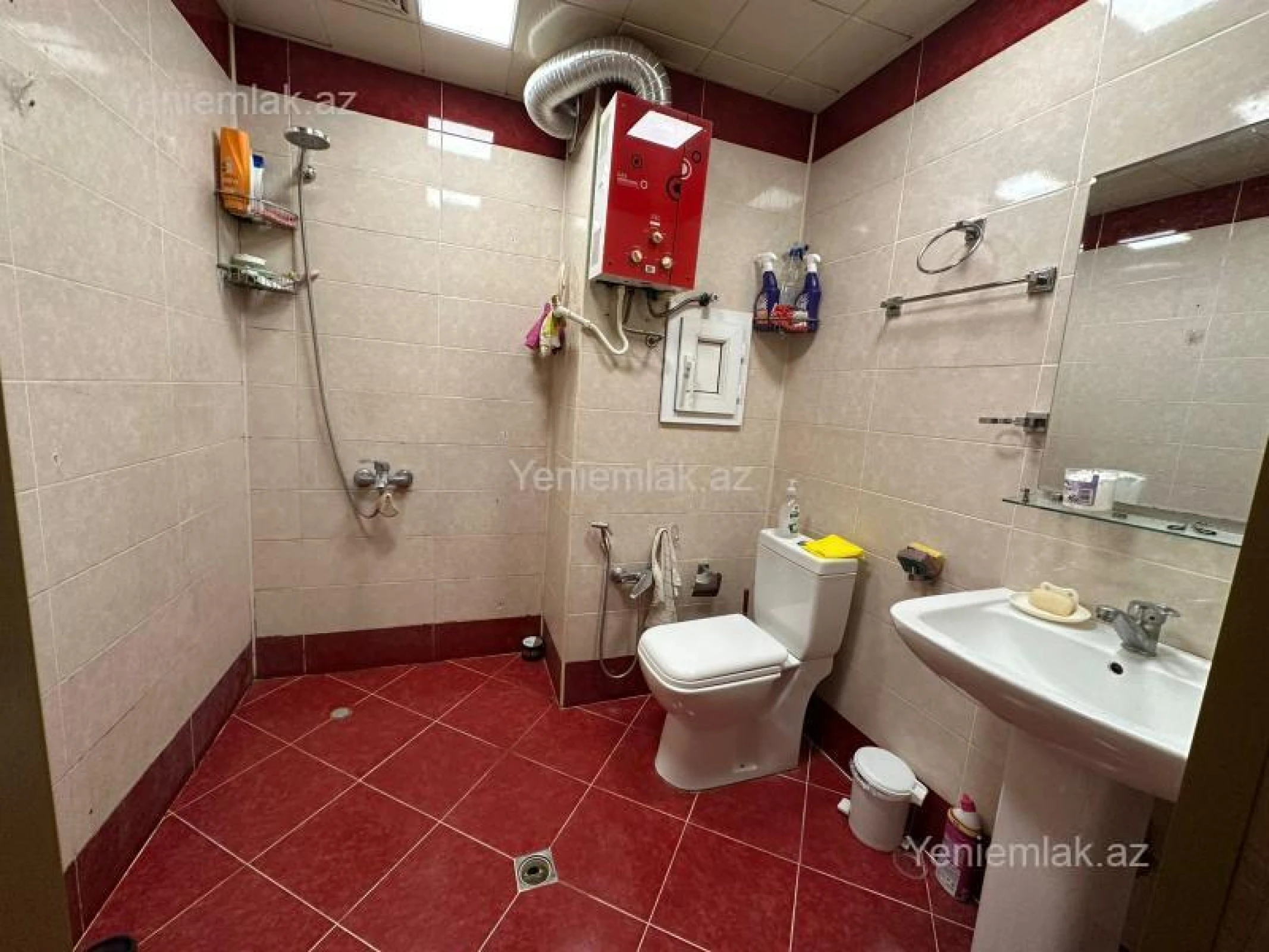 Satılır 3 otaqlı köhnə tikili 90 m²