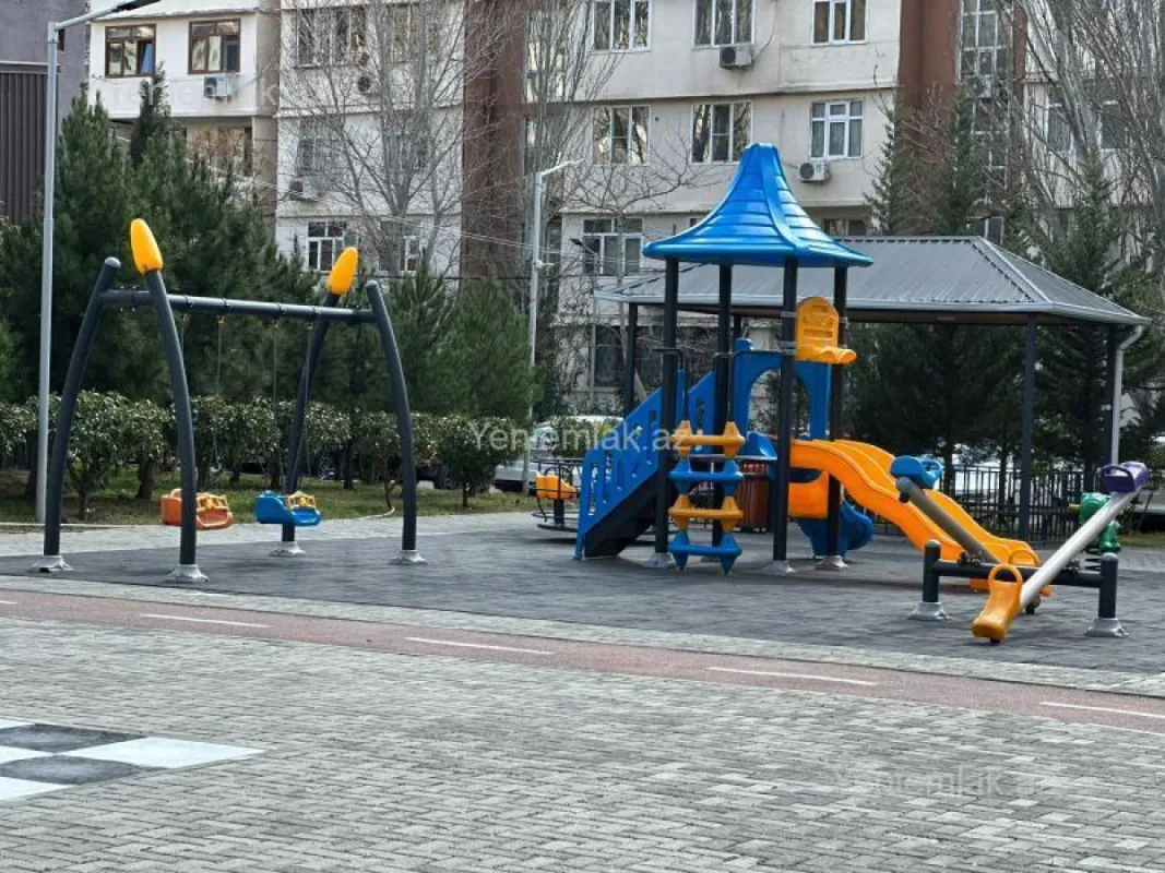 Satılır 3 otaqlı köhnə tikili 90 m²