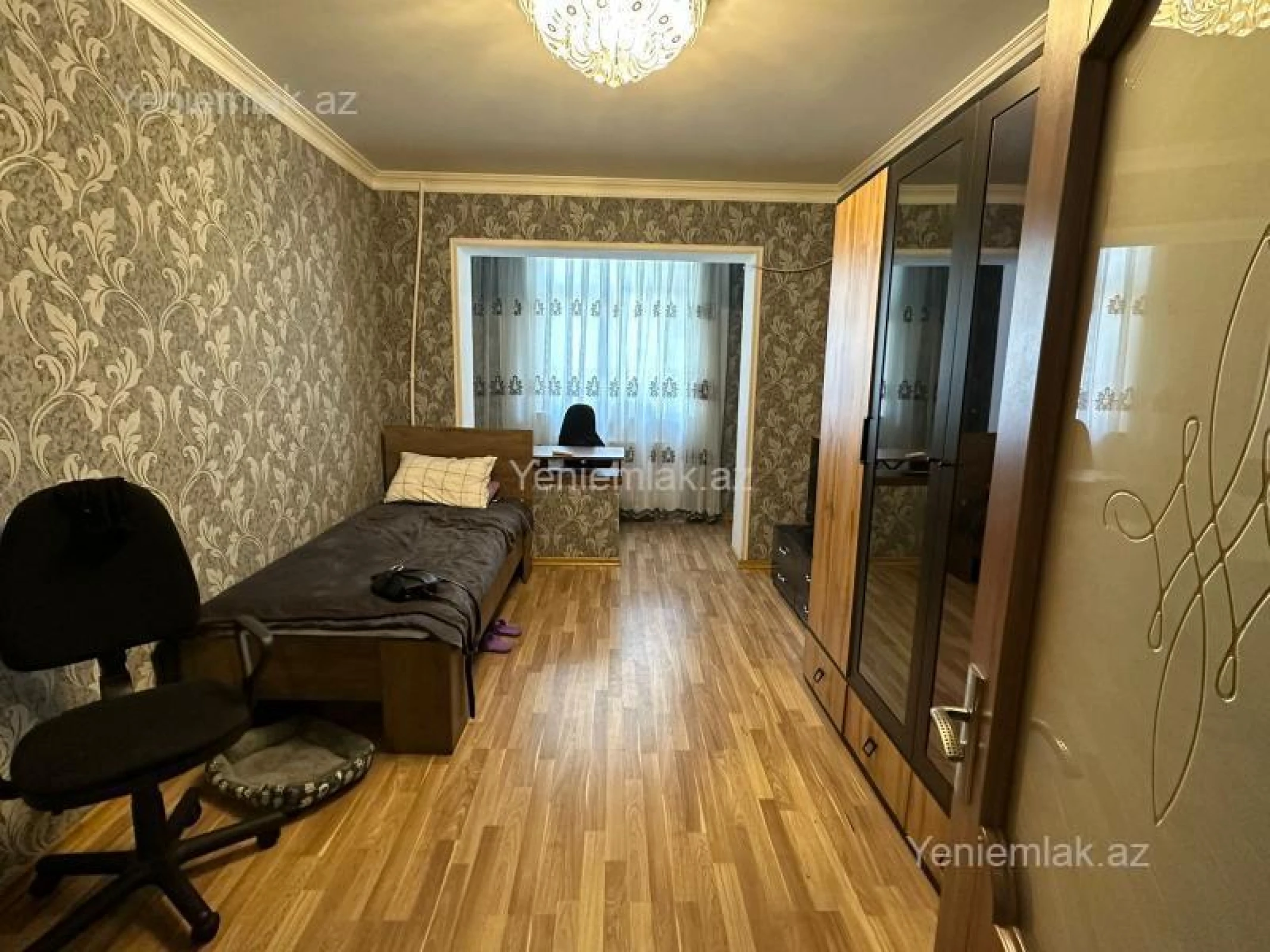 Satılır 3 otaqlı köhnə tikili 90 m²