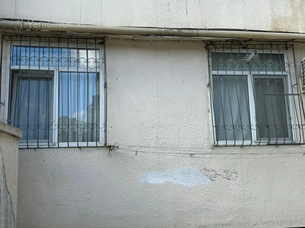 Satılır 3 otaqlı köhnə tikili 90 m²