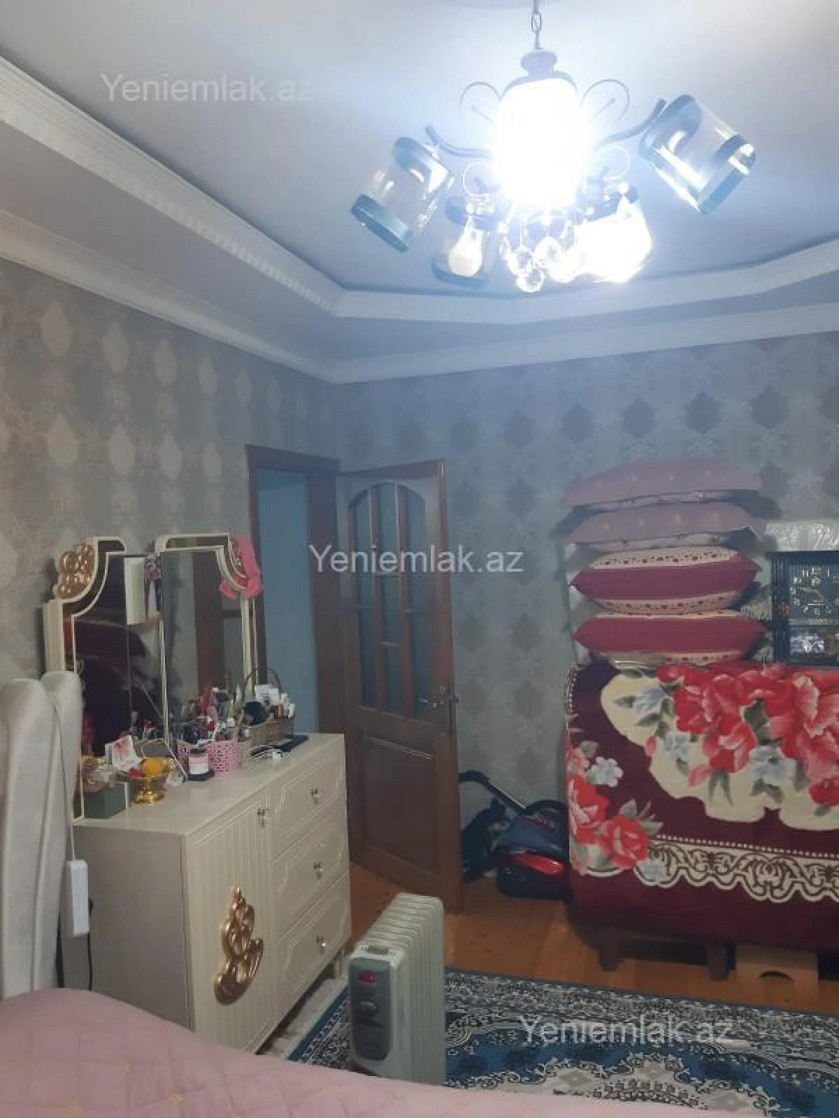 Satılır 2 otaqlı köhnə tikili 55 m²