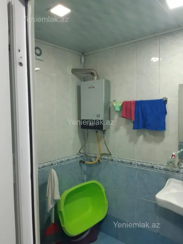 Satılır 2 otaqlı köhnə tikili 55 m²