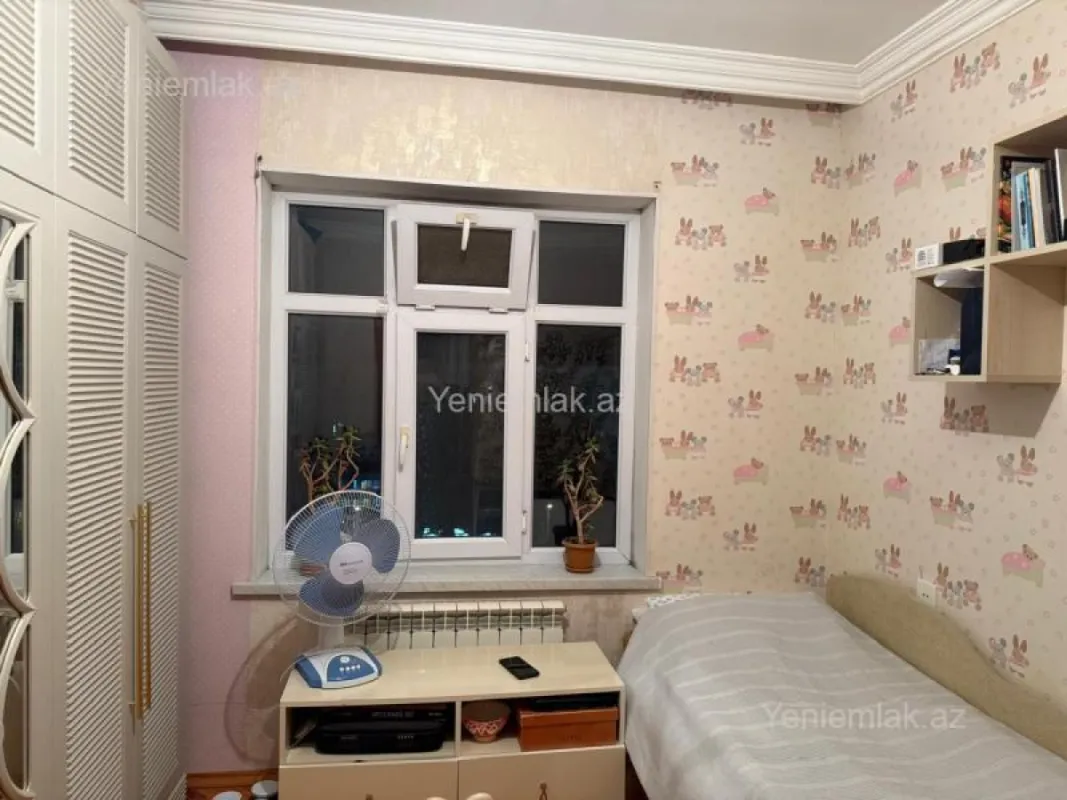 Satılır 4 otaqlı köhnə tikili 90 m²