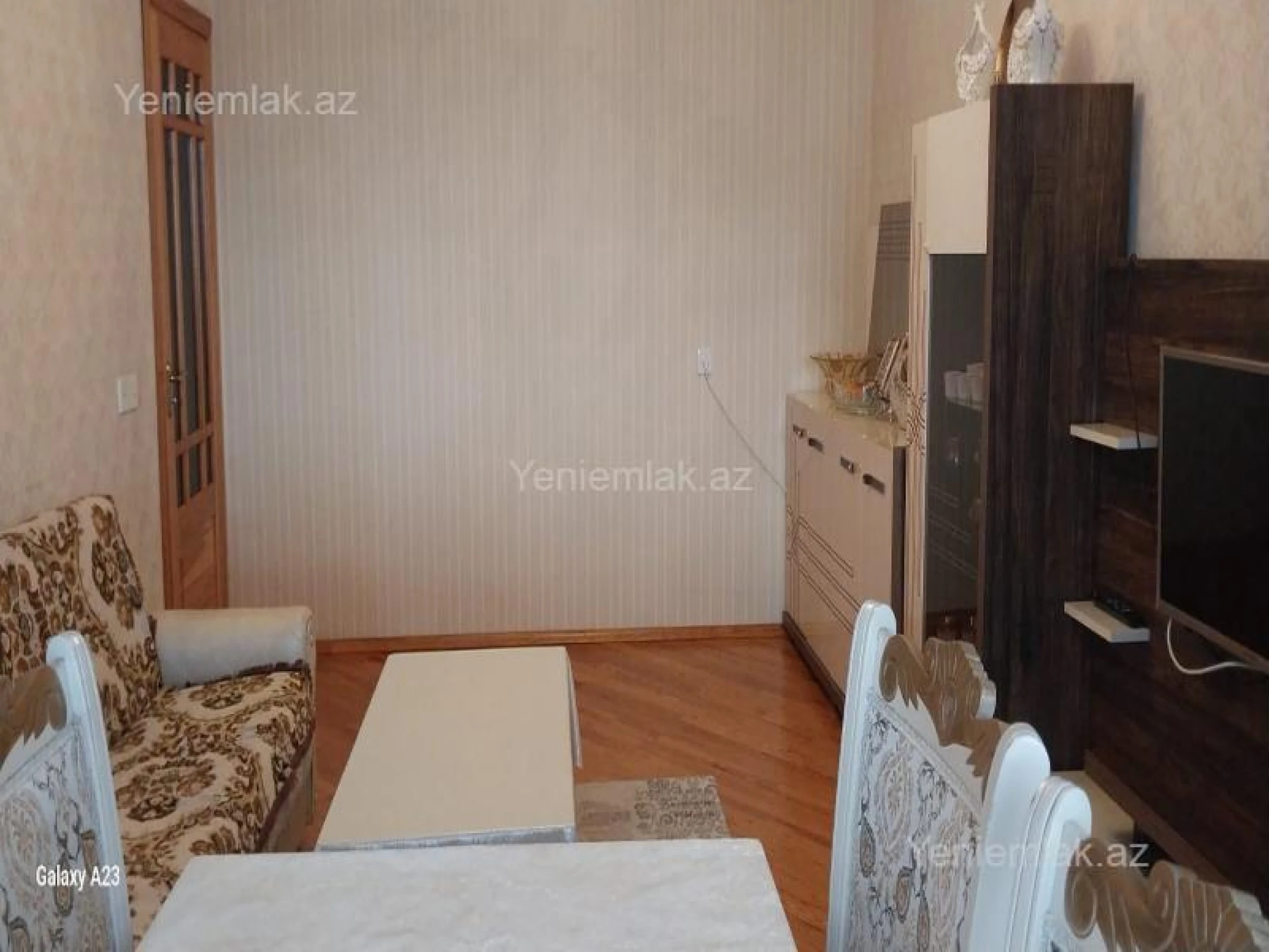 Satılır 4 otaqlı köhnə tikili 90 m²