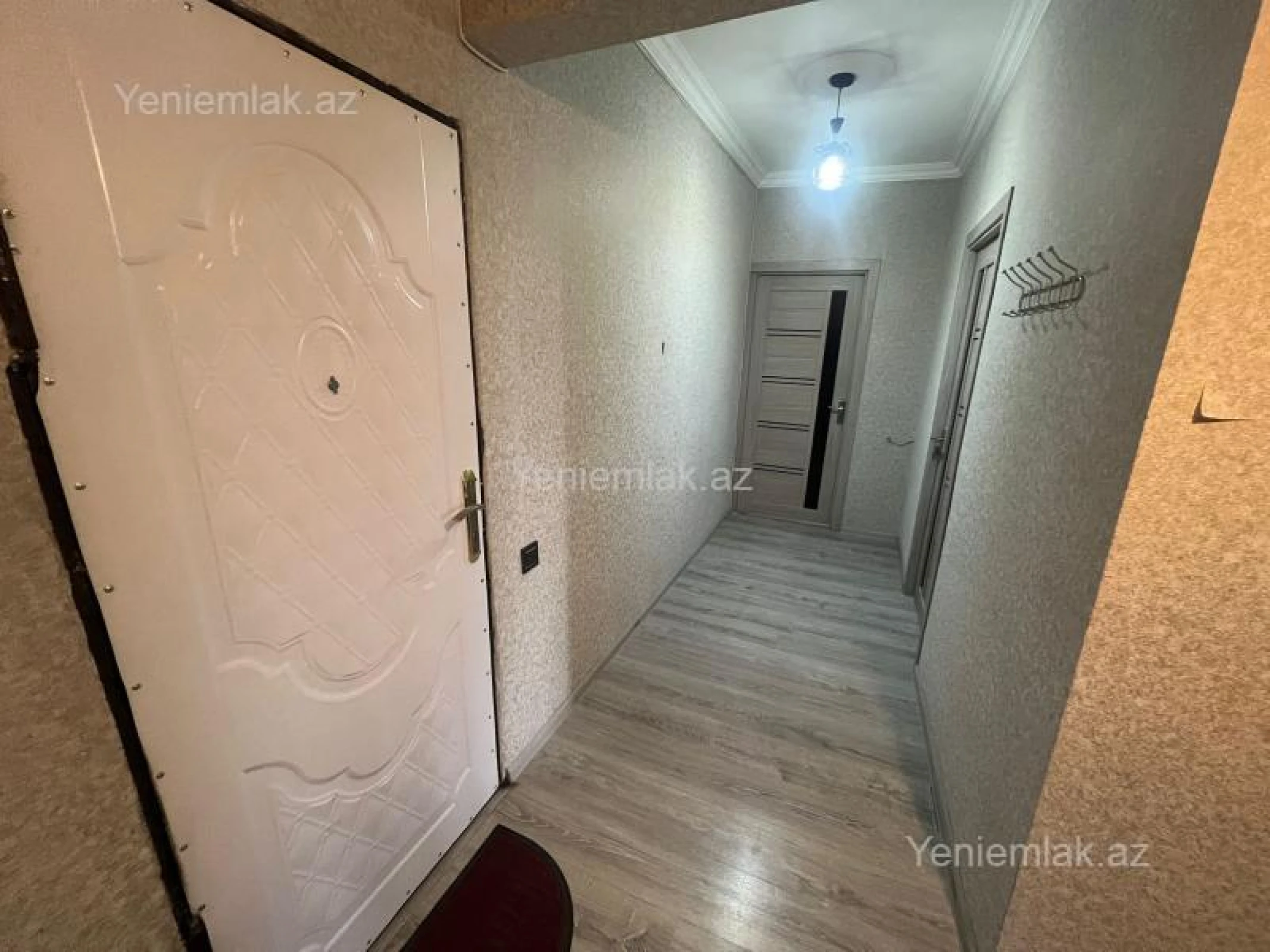 Satılır 2 otaqlı köhnə tikili 65 m²