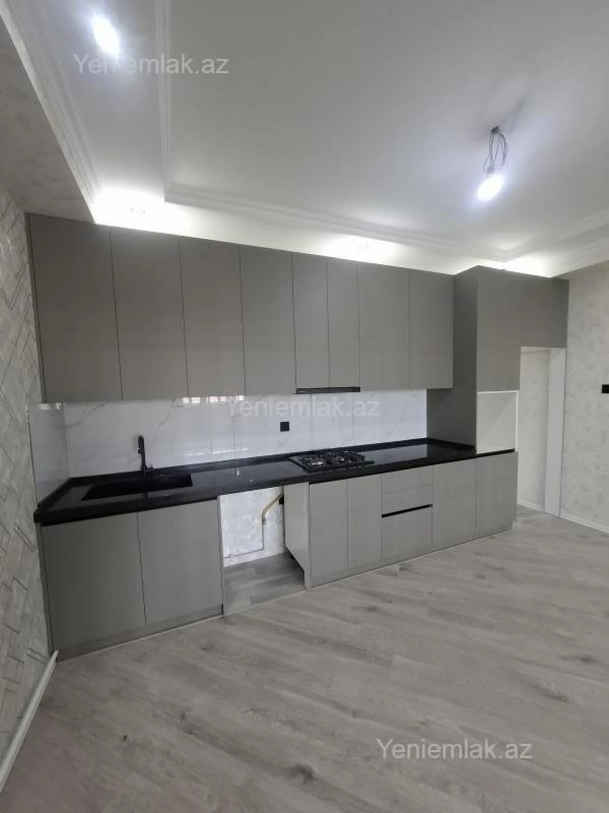 Satılır 3 otaqlı yeni tikili 128 m²