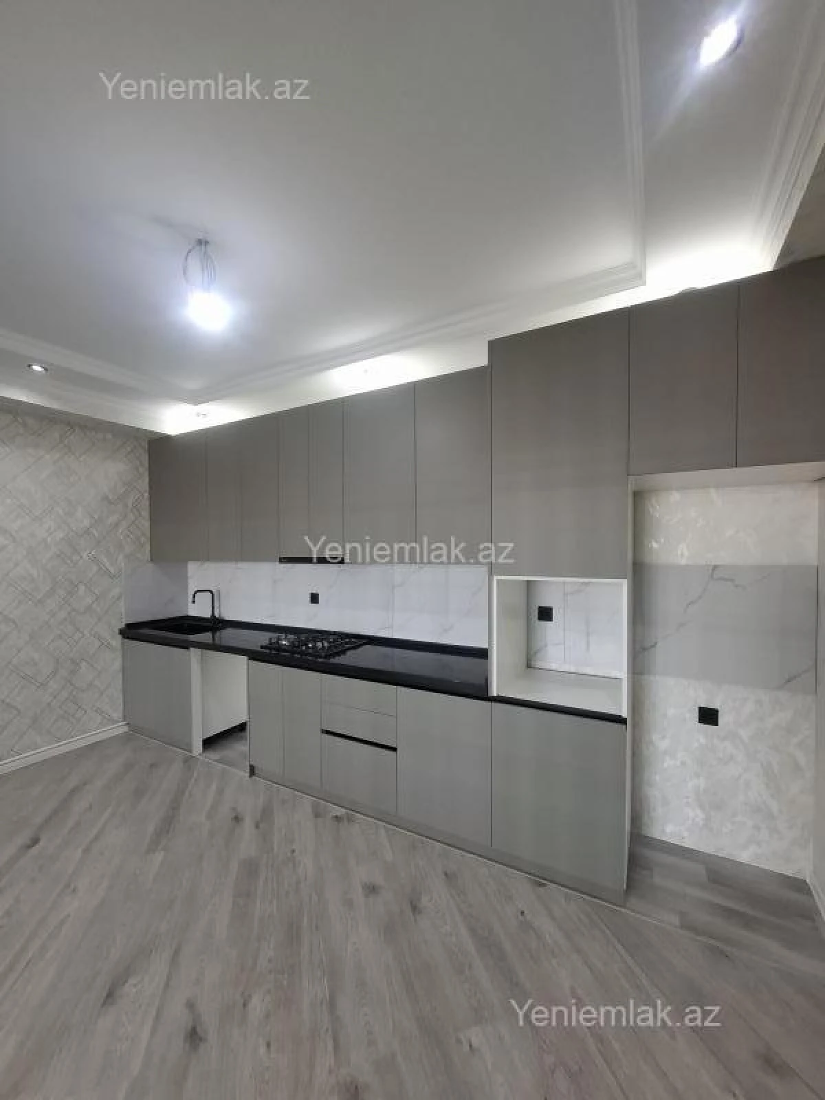 Satılır 3 otaqlı yeni tikili 128 m²