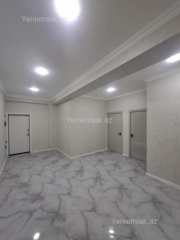 Satılır 3 otaqlı yeni tikili 128 m²