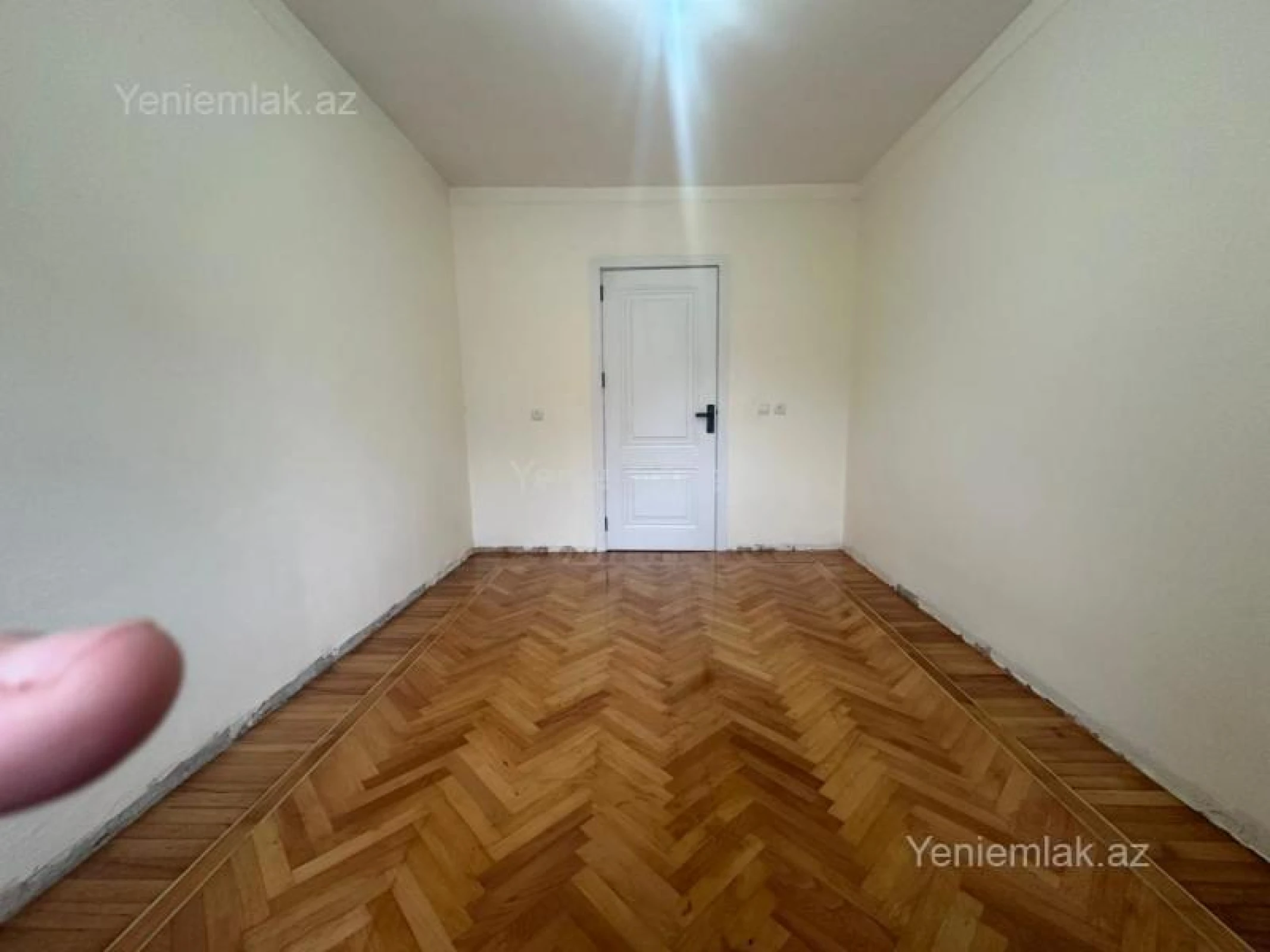 Satılır 2 otaqlı köhnə tikili 65 m²