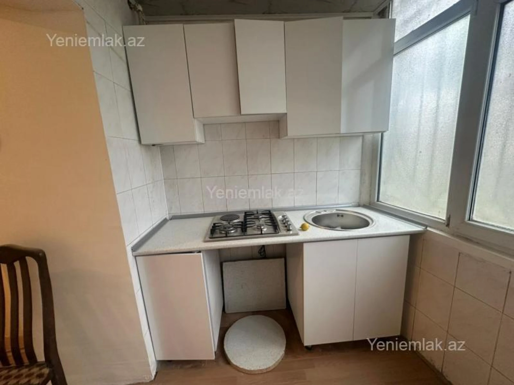 Satılır 2 otaqlı köhnə tikili 65 m²